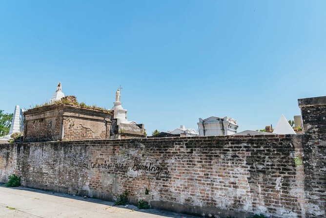 New Orleans French Quarter, Voodoo and Culture Walking Tour - Paying $27.99 for two hours