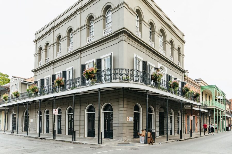 New Orleans Haunted Ghost, Voodoo & Vampire Walking Tour - The Pharmacy Museum brings in real medical horror