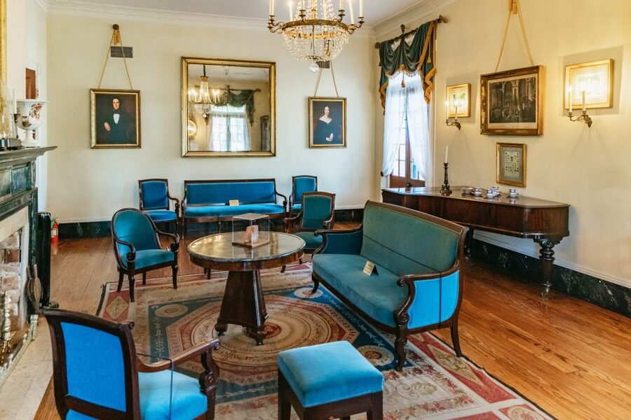 New Orleans: Oak Alley Plantation & Airboat Swamp Combo Tour - Barataria Basin by open airboat