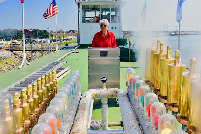 New Orleans Steamboat Natchez Jazz Cruise - Deciding on the Southern-style buffet