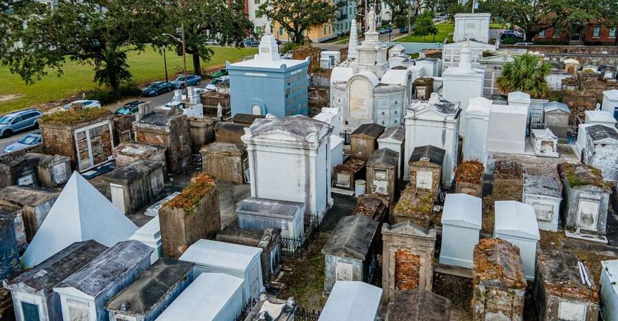 New Orleans: Walking Tour Inside St. Louis Cemetery No. 1 - Marie Laveau’s Tomb and New Orleans Folklore