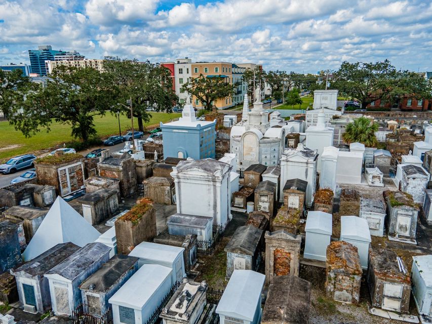 New Orleans: Walking Tour Inside St. Louis Cemetery No. 1 - Understanding Above-Ground Burial Customs
