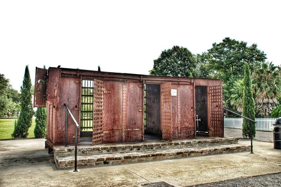 New Orleans: Whitney Plantation Tour with Transportation - Adding the 90-minute Manchac Swamp trip