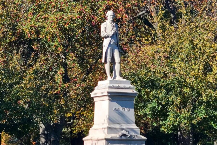 New York City: Highlights of Central Park Bike or eBike Tour - Swedish Cottage and Central Park’s storybook details