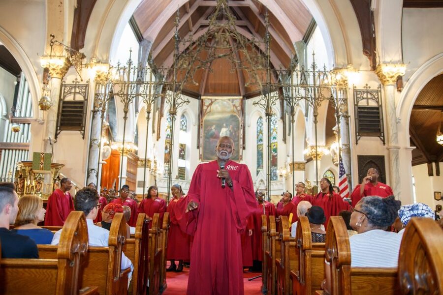 New York City: Sunday Harlem Gospel Guided Tour - What you see from the bus