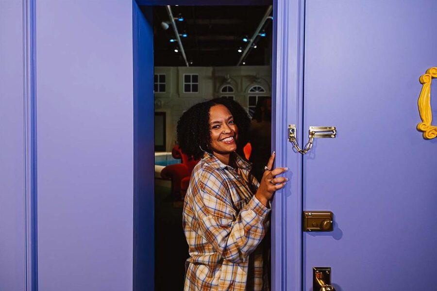 New York City: The FRIENDS™ Experience Entry Ticket - Entering the FRIENDS world on Lexington Avenue