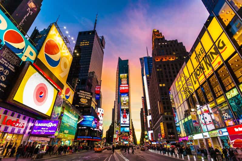 New York Manhattan:JFK EWR LGA Private Hotel Transfer - A private arrival without the taxi-line gamble