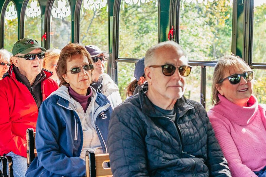 Newport: Scenic Trolley Tour - Accessibility, timing, and practical preparation