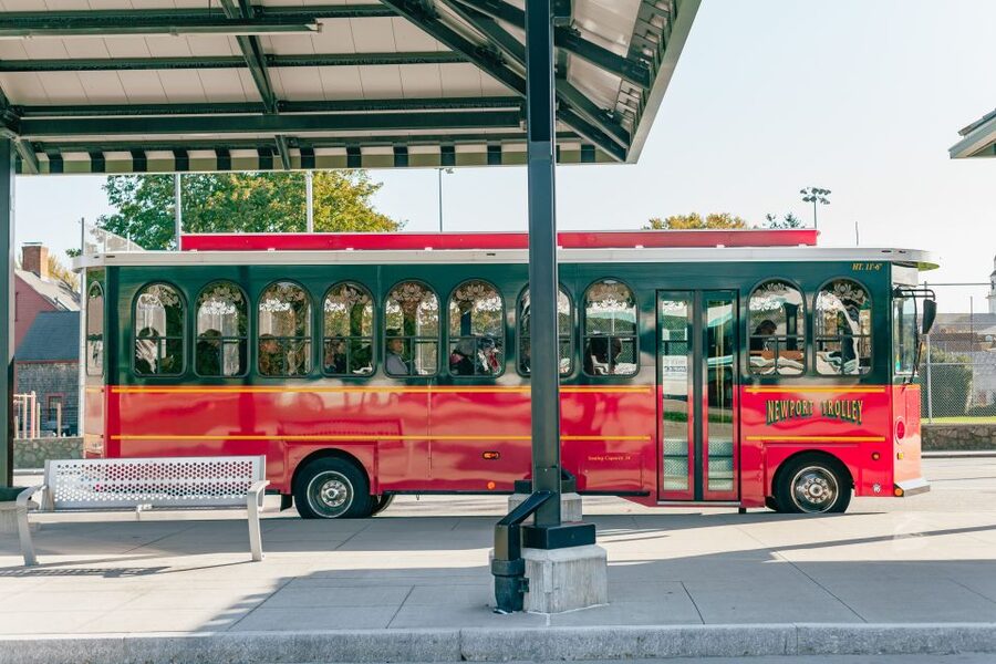 Newport: Scenic Trolley Tour - Thames Street and the Newport waterfront