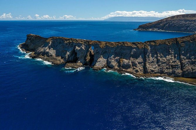 Ni'ihau and Na Pali Coast Snorkel Boat Tour - Why this boat trip reaches places most Kauai tours cannot