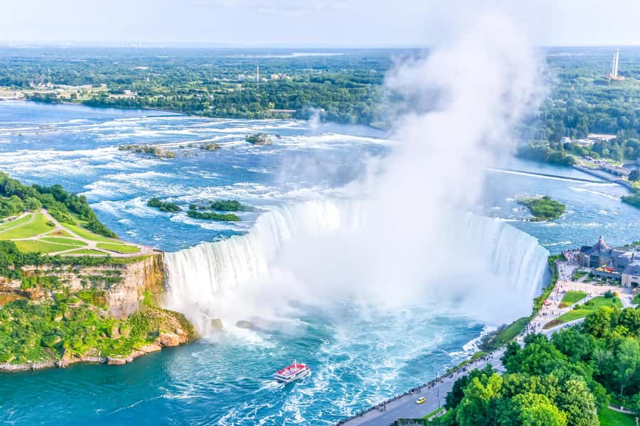 Niagara Falls: Canadian and American Deluxe Day Tour - The stories behind the water