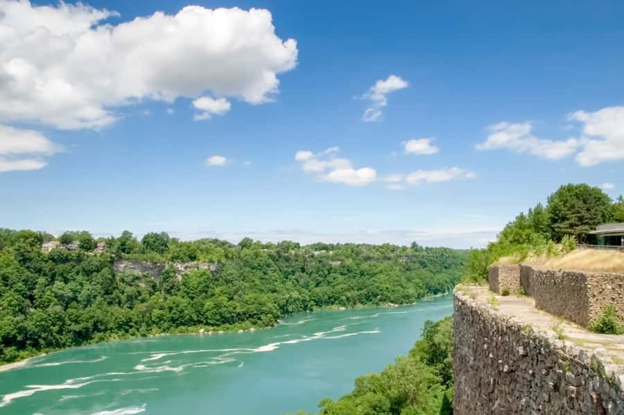 Niagara Falls: Canadian and American Deluxe Day Tour - Transport, lunch, and the pace of the day