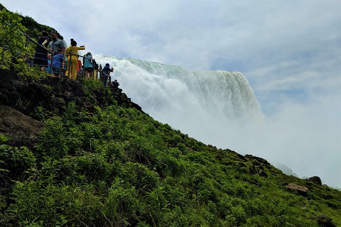 Niagara Falls in 1 Day: Tour of American and Canadian Sides - Border crossings are part of the plan