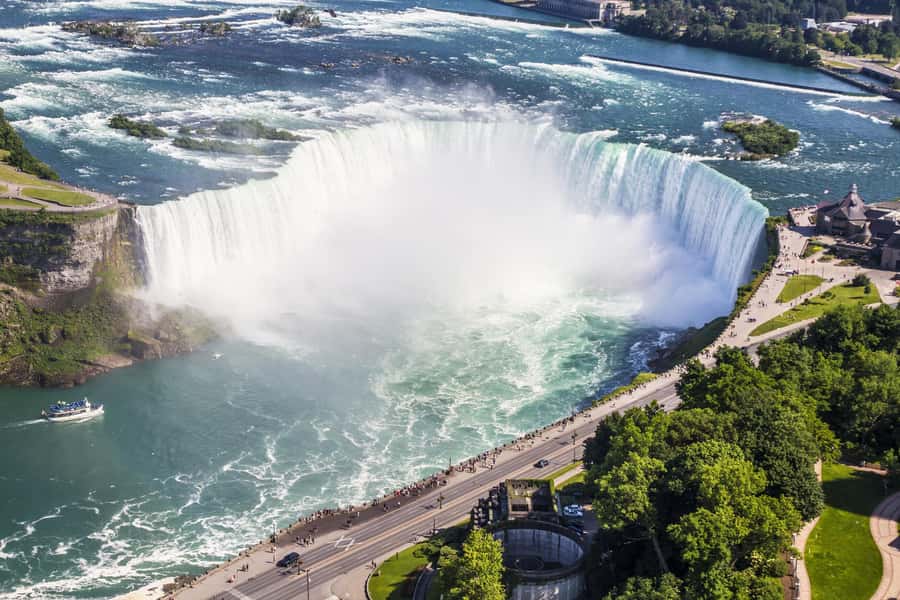 Niagara Falls: Maid of the Mist & Cave of the Winds Tour - Luna Island, American Falls, and Bridal Veil Falls