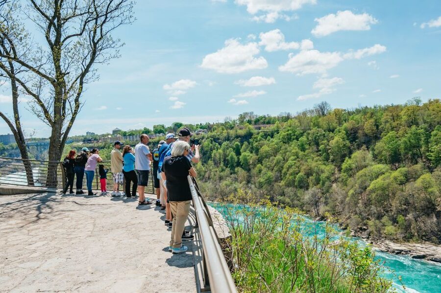 Niagara Falls, USA: American Tour & Maid of The Mist - Cave of the Winds brings you to the spray on foot