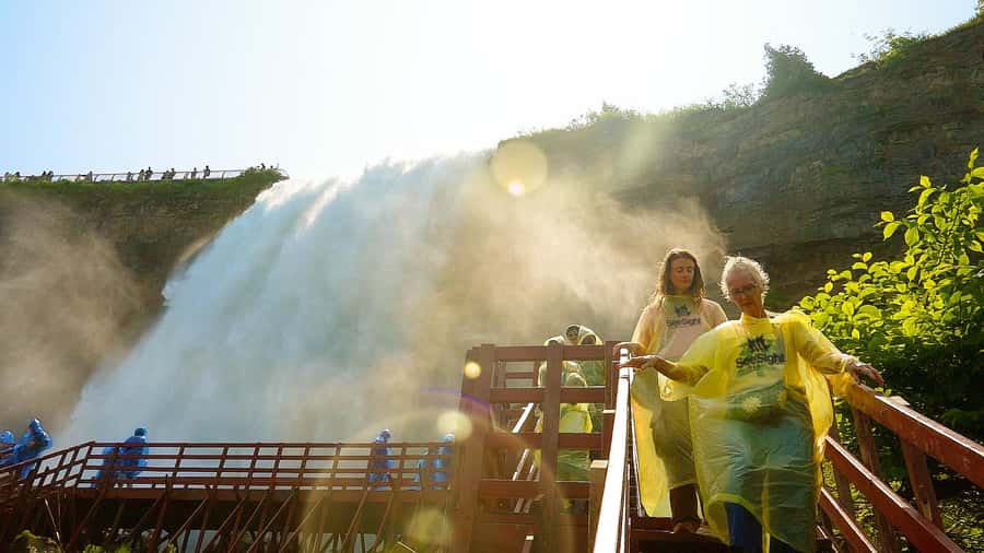 Niagara Falls USA: Cave of the Winds & Maid of the Mist Ride - Why this three-hour tour works well