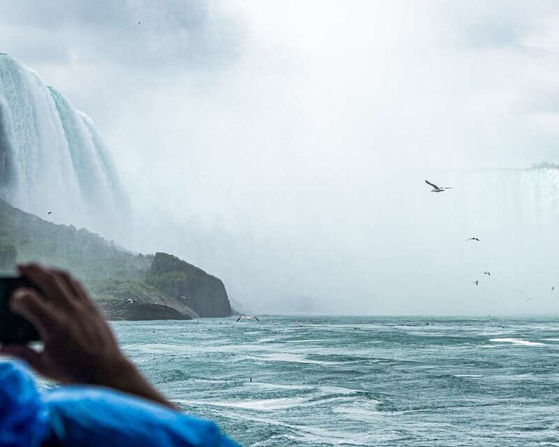 Niagara Falls, USA: Maid of Mist & Cave of Winds Combo Tour - Horseshoe, American, and Bridal Veil Falls from the park