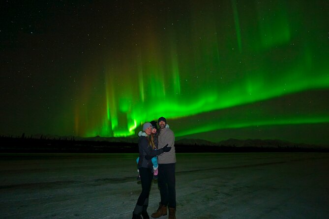 Northern Lights Aurora Tour with FREE Photography - What this Fairbanks aurora chase is really like