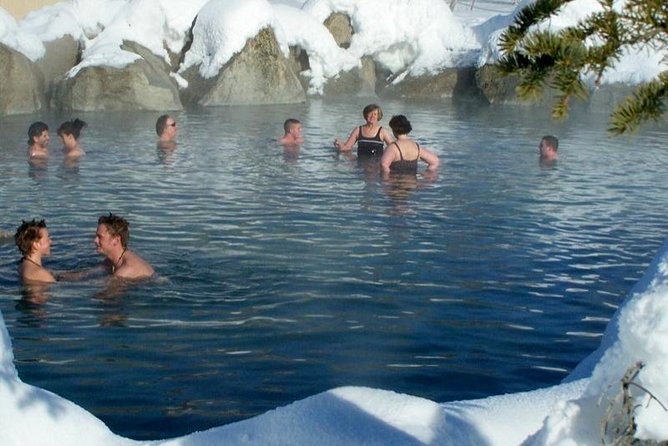 Northern Lights & Chena Hot Springs Tour - A long evening beyond Fairbanks