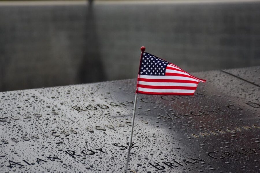 NYC: 9/11 Memorial Tour and Optional Observatory Ticket - Reading the 9/11 Memorial pools