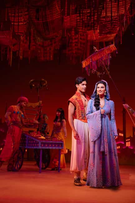 NYC: Aladdin the Musical on Broadway - Using the multilingual audio commentary