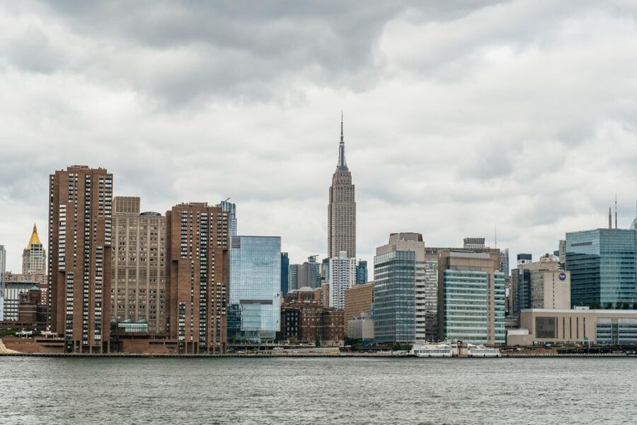 NYC: Around Manhattan Official NYC Architecture Cruise - The East River, housing, and a changing shoreline