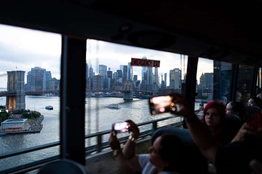 NYC at Night: 3-Hour Luxury Bus Tour of Top Highlights - Starting on 8th Avenue and heading up Fifth Avenue