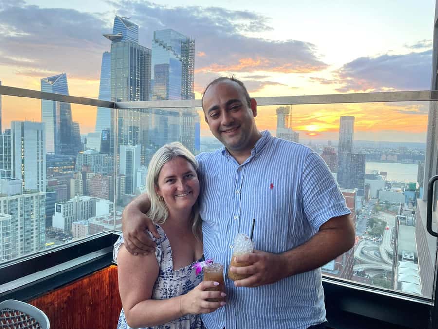 NYC: Bar, Lounge and Rooftop Nightlife Tour - The rooftop stop and the city views