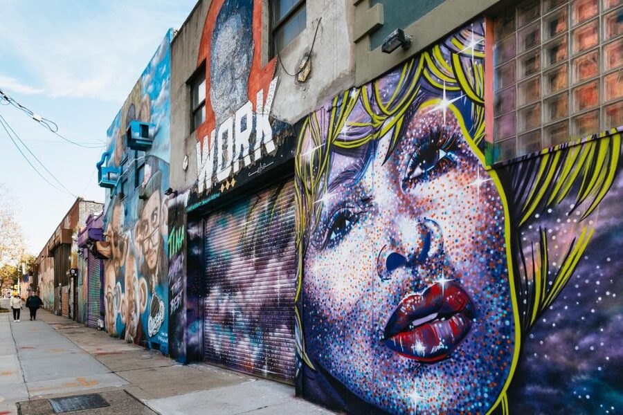 NYC: Brooklyn Graffiti & Street Art Walking Tour in Bushwick - How the guides shape the experience