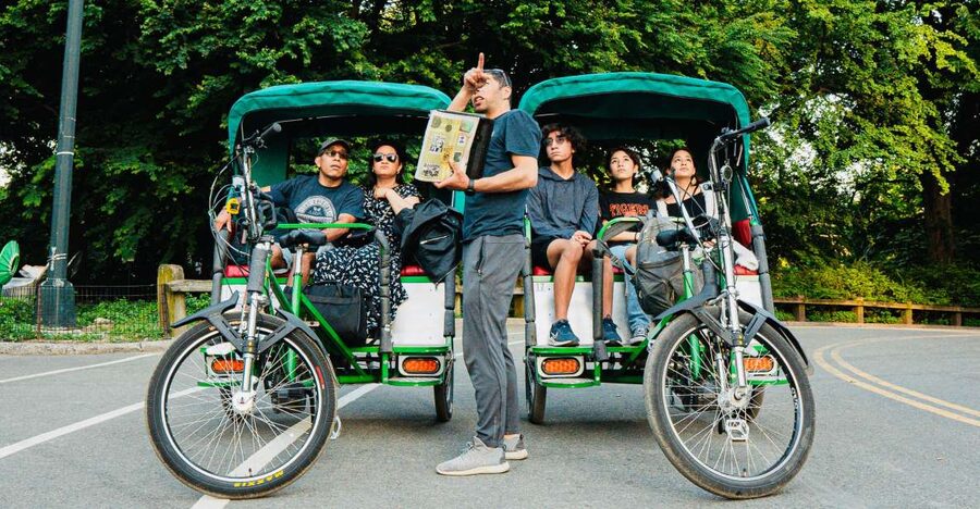 NYC: Central Park Celebrity Homes & Film Spots Pedicab Tour - From Wollman Rink to Gapstow Bridge
