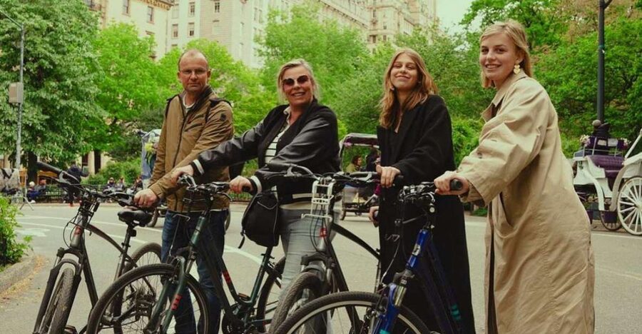 NYC: Central Park Guided Bike Tour - A short safety briefing before the ride