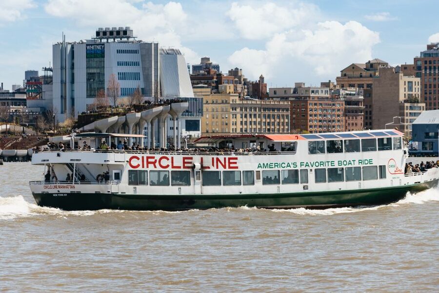 NYC: Circle Line 1.5-Hr Landmarks Skip-The-Box-Office Cruise - What the guide adds to a sightseeing ride
