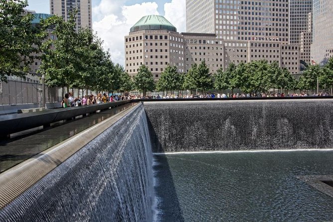 NYC City Tour: Statue of Liberty, 9/11 Memorial, Wall Street - Wall Street, the NYSE, and the story behind the money
