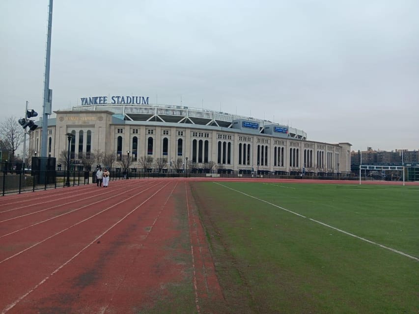 NYC: Contrasts of Bronx, Queens, Brooklyn, & Manhattan Tour - Harlem, 125th Street, and New York’s Black cultural landmarks