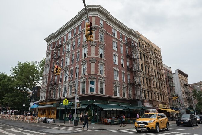 NYC: Greenwich Village Food Tour with 6 Locals Favorites Dishes - The walking route and neighborhood stories