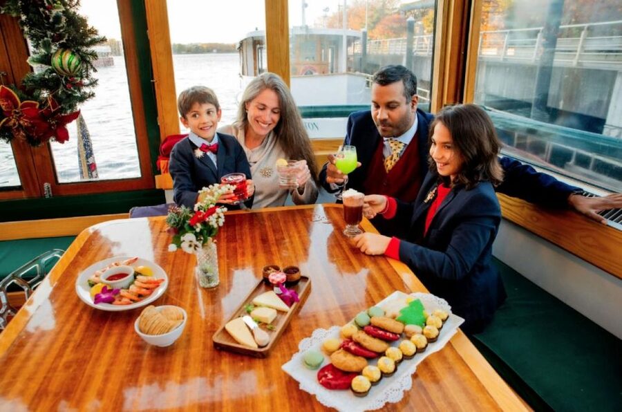 NYC: Holiday Yacht Cruise with Jazz, Cocoa & Carols - Key details at a glance