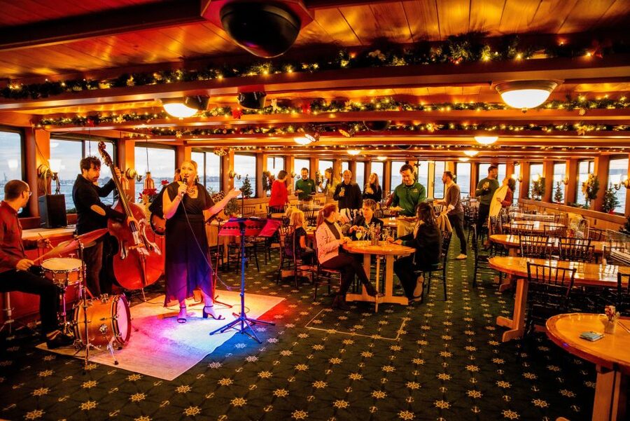 NYC: Holiday Yacht Cruise with Jazz, Cocoa & Carols - Is the holiday yacht cruise worth booking?
