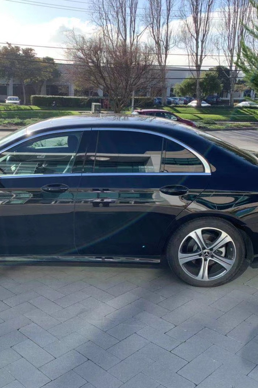 NYC: JFK Airport to Manhattan or Brooklyn Private Transfer - Inside the private air-conditioned vehicle