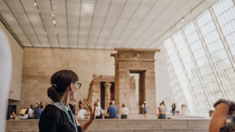 NYC: Meet the Met – Extended 3hr Small-Group Tour - Pompeian rooms and the classical world