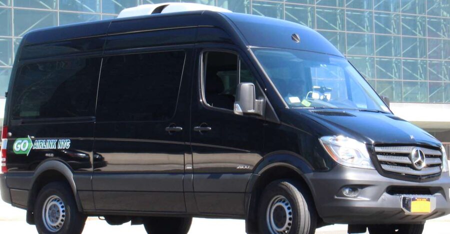 NYC: One-Way Transfer to/from JFK Airport and Manhattan - Key points before you book