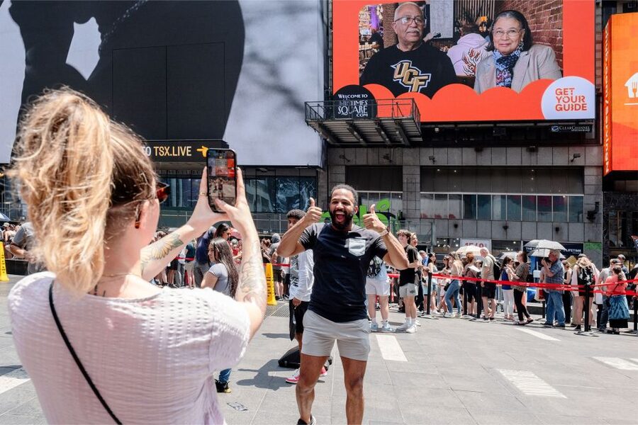 NYC: See Yourself on a Times Square Billboard for 24 Hours - What the Times Square billboard experience really is