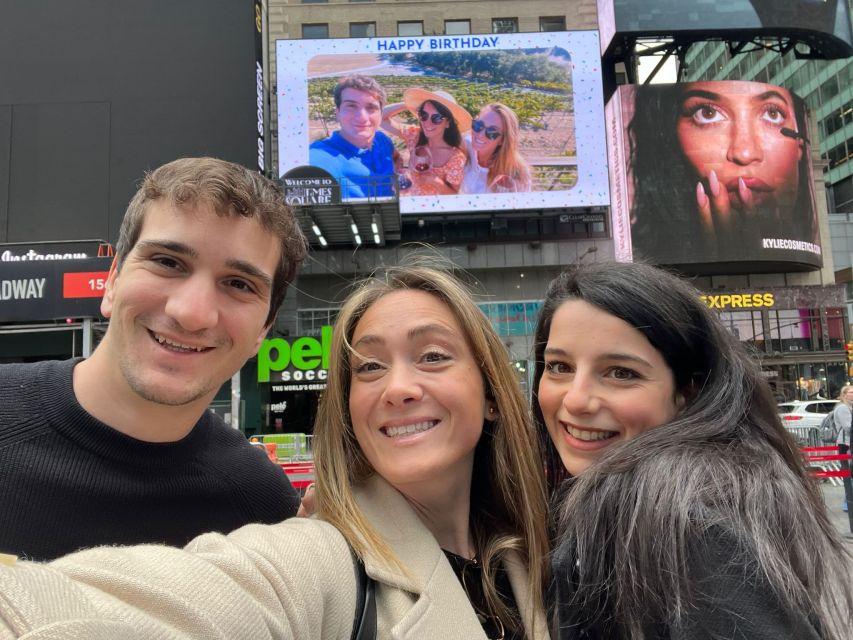 NYC: See Yourself on a Times Square Billboard for 24 Hours - Choosing between one group image and separate tickets