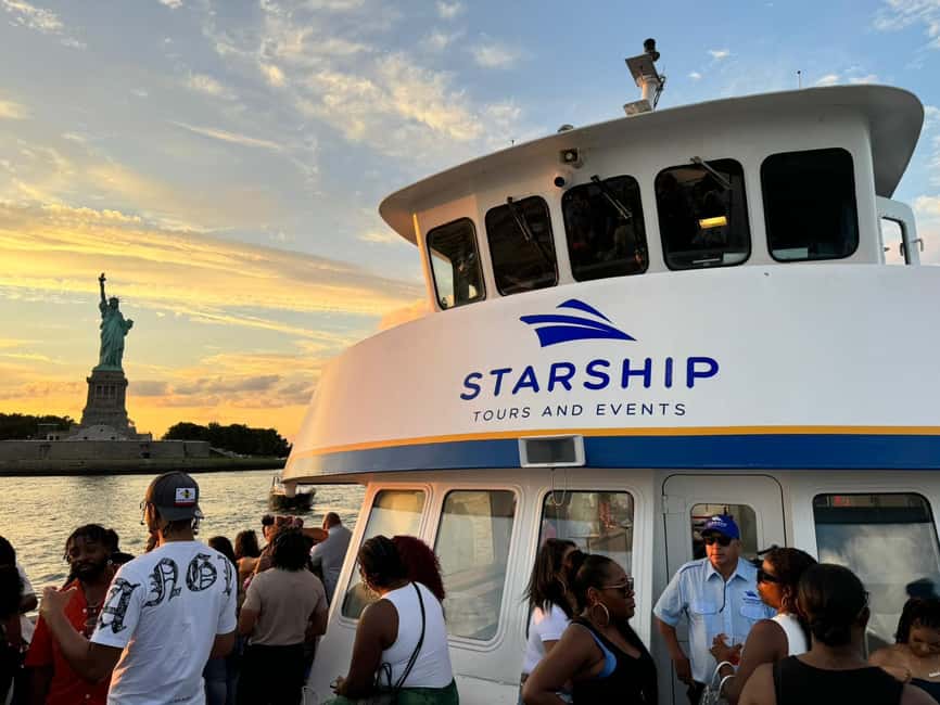 NYC: Starship Landmark 90 Minute Sightseeing Cruise - What this New York cruise is really good at