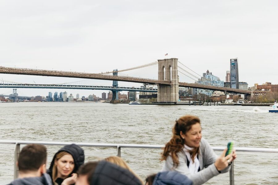 NYC: Statue of Liberty Express Skip-the-Box-Office Cruise - How good are the guides?