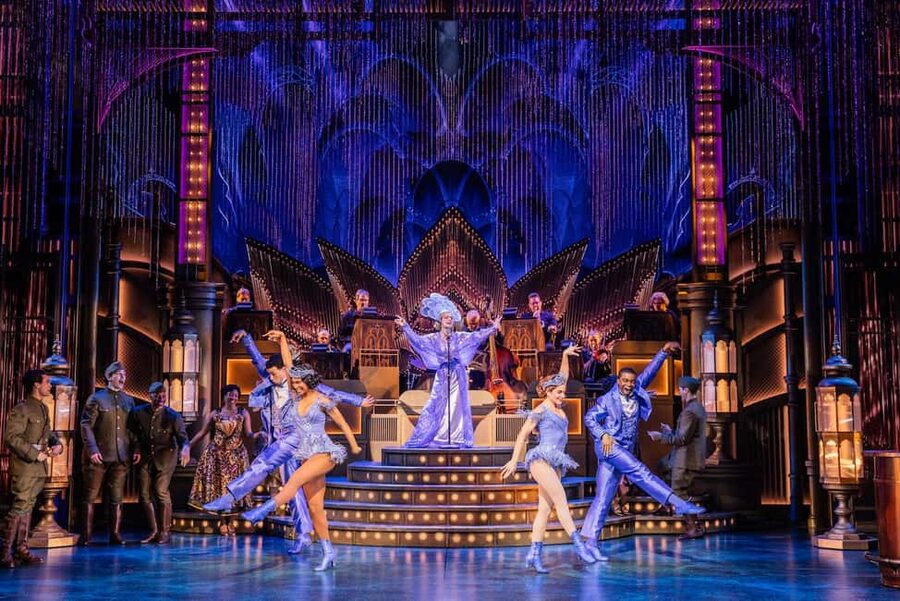NYC: The Great Gatsby the Musical on Broadway - Why the 1920s design matters