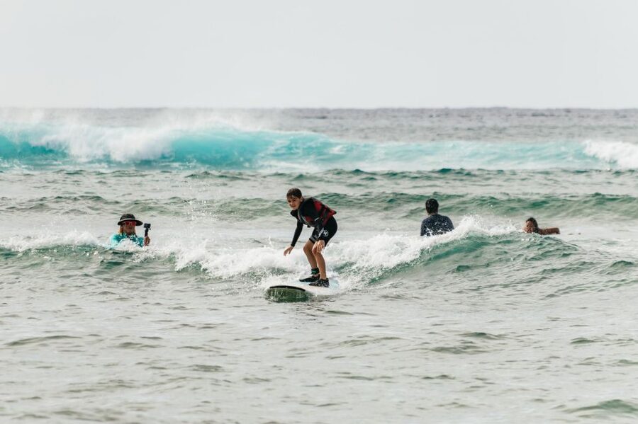 Oahu: Beginner-Friendly Waikiki Beach Surfing Lesson - Why Waikiki is a smart place to learn