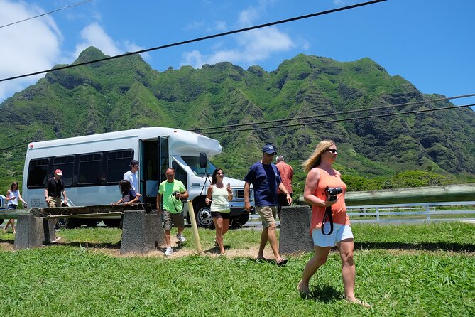 Oahu Circle Island Tour with Waimea Waterfall - Diamond Head and the southeastern coast