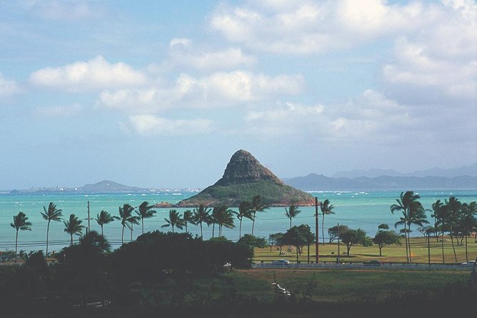 Oahu Deluxe Grand Circle Island Tour - Byodo-In Temple brings a calm change of pace