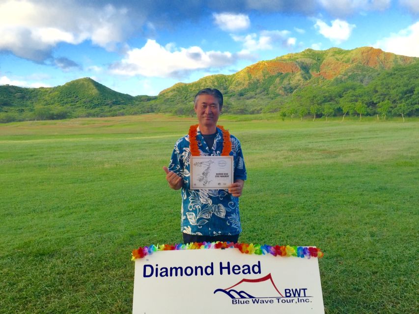 Oahu: Diamond Head Hike with Roundtrip Transportation - Key points at a glance