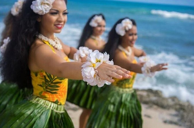 Oahu: Germaine's Luau - Drinks and the package details
